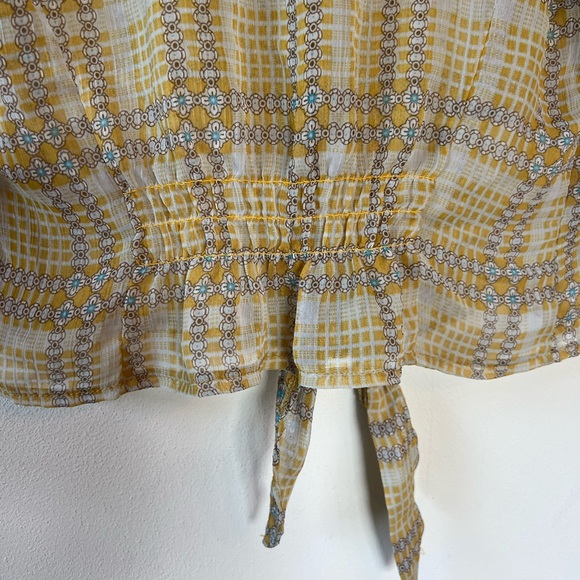 Women’s American Rag Sheer Button Top size M - Picture 8 of 9